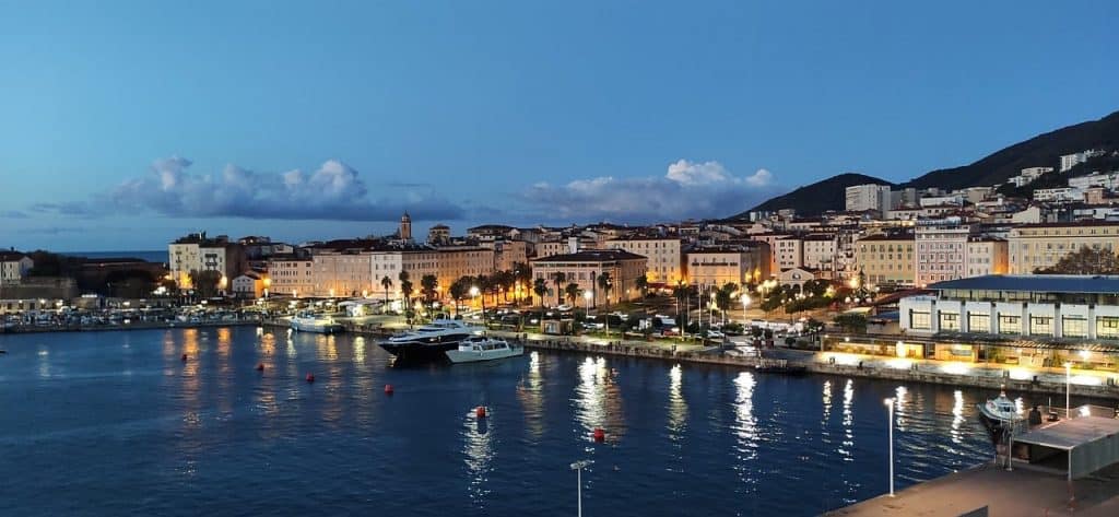 arrivee ferry ajaccio