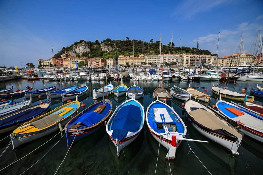 La Méditerranée  ensoleillée et festive